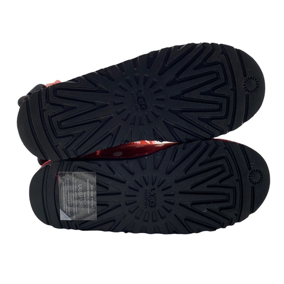 NEW UGG X Disney Minnie Sweetie Bow Polka Dot Shearling Sheepskin Boot Size 7 - Picture 13 of 16